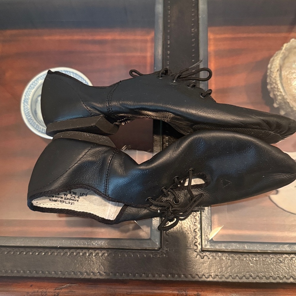 Capezio Black women’s Jazz Dance Shoes. Size 9 1/2 - Picture 8 of 8